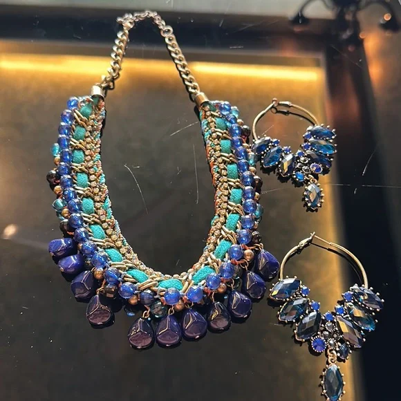 NWT Faux Sapphire , American diamond and metallic bead necklace with earrings! - Picture 5 of 11